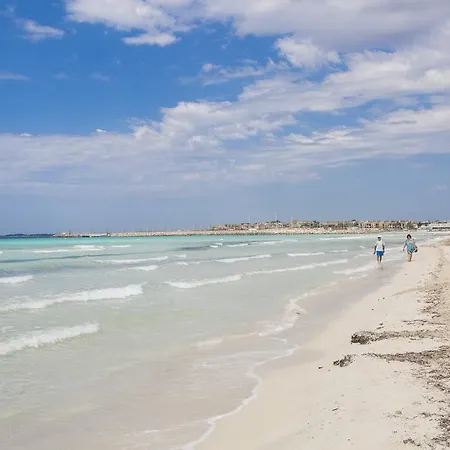Can Roques Blanques Villa *